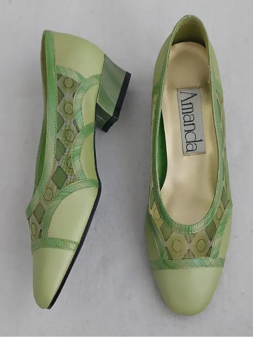 READ! Vintage Pistachio Green Art-Deco Geometric Mesh Panel Low Block Heels